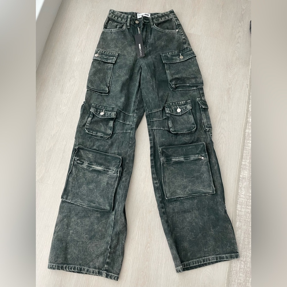Fashion nova lily high rose cargo jeans